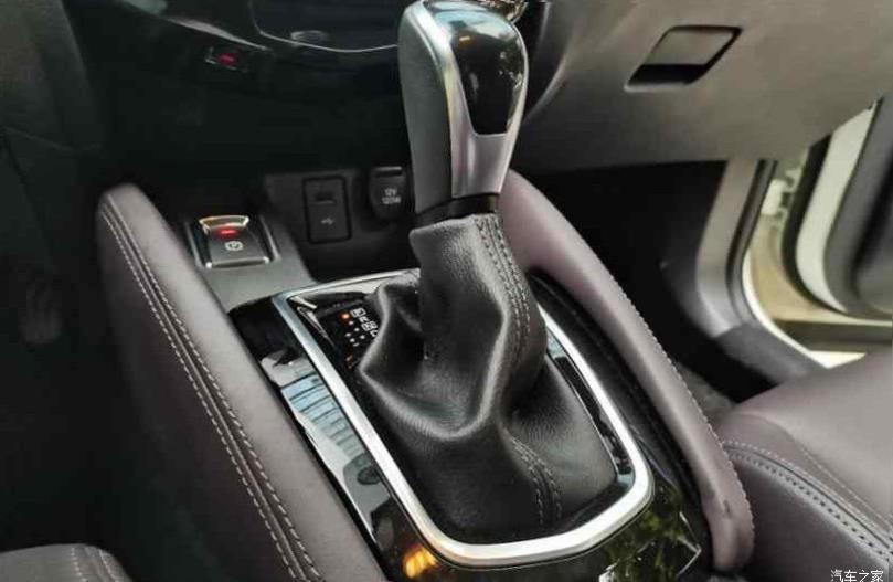 Nissan Qashqai (J12)