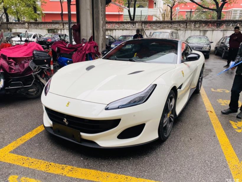 Ferrari 488 Pista