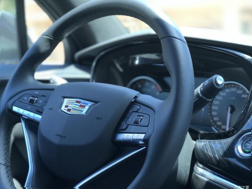 Cadillac XT6 (C1TL)