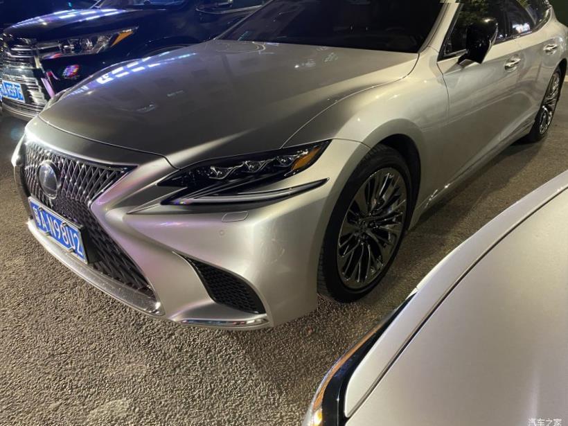 Lexus ES350 (XV70)