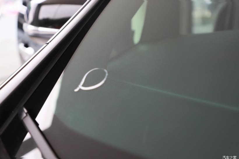 Lexus LM300h (H30)