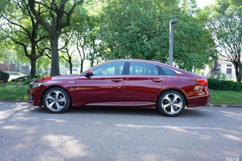 Honda Accord (CR)