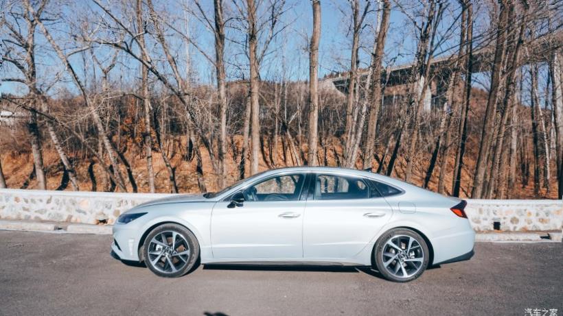 Hyundai Sonata (DN8)
