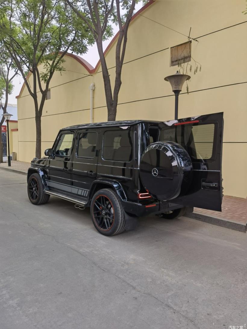 Mercedes-Benz G-Class (W463)