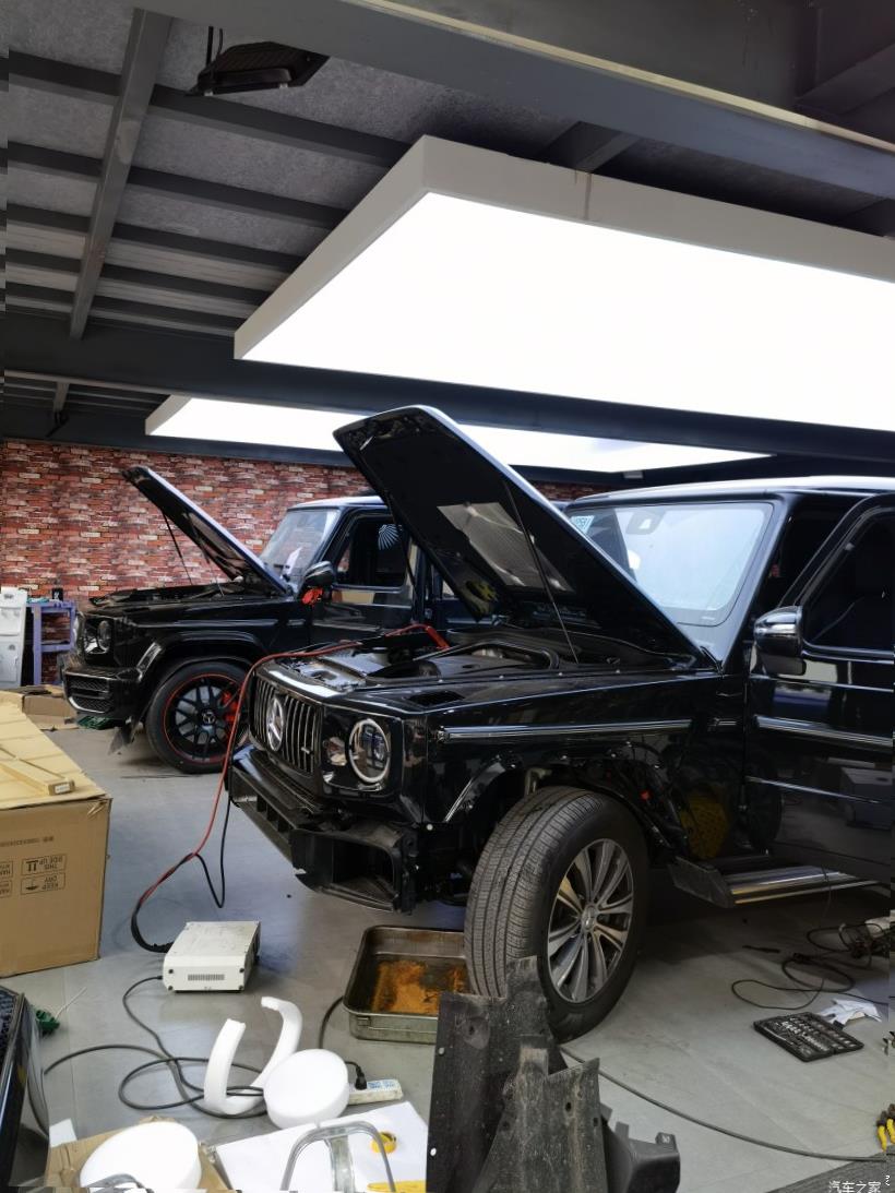 Mercedes-Benz G-Class (W463)
