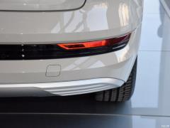 Модель 55 quattro 2019 года 2019 55 quattro fashion model Фото 133 из 145