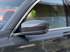 Обновленный спортивный костюм 740Li xDrive Executive M 2019 года 2019 facelifted 740Li xDrive executive M sports suit Фото 33 из 122