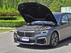 Обновленный спортивный костюм M760Li xDrive V12 2019 года 2019 facelifted M760Li xDrive V12 sports suit Фото 15 из 108