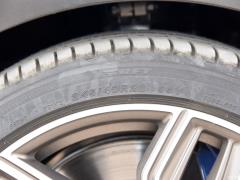 Обновленный спортивный костюм M760Li xDrive V12 2019 года 2019 facelifted M760Li xDrive V12 sports suit Фото 72 из 108