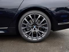 Эксклюзивный спортивный костюм M 740Li с подтяжкой лица 2019 года 2019 facelift 740Li exclusive M sports suit Фото 107 из 200