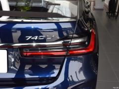 Обновленный спортивный костюм 740Li xDrive Executive M 2019 года 2019 facelifted 740Li xDrive executive M sports suit Фото 44 из 50