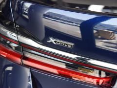 Обновленный спортивный костюм 740Li xDrive Executive M 2019 года 2019 facelifted 740Li xDrive executive M sports suit Фото 40 из 50