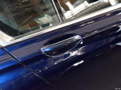 Обновленный спортивный костюм 740Li xDrive Executive M 2019 года 2019 facelifted 740Li xDrive executive M sports suit Фото 49 из 50