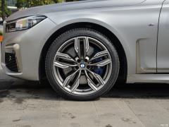 Обновленный спортивный костюм M760Li xDrive V12 2019 года 2019 facelifted M760Li xDrive V12 sports suit Фото 40 из 74