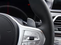Обновленный спортивный костюм 730Li M 2019 года 2019 facelifted 730Li M sports suit Фото 17 из 465