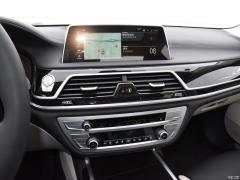 Рестайлинг 740Li xDrive Huacai Custom Limited Edition 2019 года 2019 facelift 740Li xDrive Huacai customized limited edition Фото 18 из 89