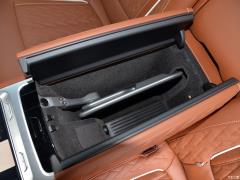 Обновленный спортивный костюм 750Li xDrive V8 M 2019 года 2019 facelifted 750Li xDrive V8 M sports suit Фото 405 из 540