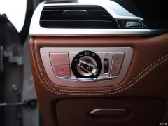 Обновленный спортивный костюм 740Li xDrive Executive M 2019 года 2019 facelifted 740Li xDrive executive M sports suit Фото 7 из 540