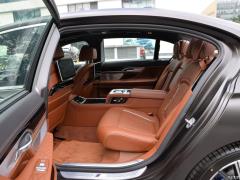 Обновленный спортивный костюм 750Li xDrive V8 M 2019 года 2019 facelifted 750Li xDrive V8 M sports suit Фото 392 из 540