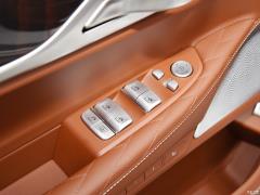 Обновленный спортивный костюм 750Li xDrive V8 M 2019 года 2019 facelifted 750Li xDrive V8 M sports suit Фото 461 из 540