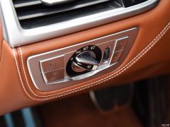 Обновленный спортивный костюм 750Li xDrive V8 M 2019 года 2019 facelifted 750Li xDrive V8 M sports suit Фото 166 из 540
