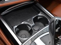 Обновленный спортивный костюм 750Li xDrive V8 M 2019 года 2019 facelifted 750Li xDrive V8 M sports suit Фото 150 из 540