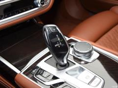 Обновленный спортивный костюм 750Li xDrive V8 M 2019 года 2019 facelifted 750Li xDrive V8 M sports suit Фото 206 из 540