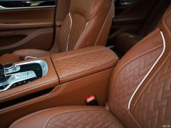 Обновленный спортивный костюм 740Li xDrive Executive M 2019 года 2019 facelifted 740Li xDrive executive M sports suit Фото 230 из 540