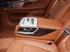 Обновленный спортивный костюм 750Li xDrive V8 M 2019 года 2019 facelifted 750Li xDrive V8 M sports suit Фото 494 из 540
