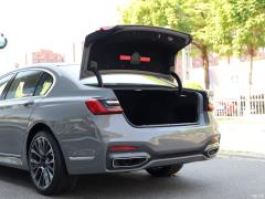 Обновленный спортивный костюм 740Li xDrive Executive M 2019 года 2019 facelifted 740Li xDrive executive M sports suit Фото 291 из 540