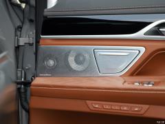 Обновленный спортивный костюм 740Li xDrive Executive M 2019 года 2019 facelifted 740Li xDrive executive M sports suit Фото 277 из 540