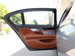 Обновленный спортивный костюм 740Li xDrive Executive M 2019 года 2019 facelifted 740Li xDrive executive M sports suit Фото 236 из 540