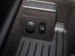 Обновленный спортивный костюм 740Li xDrive Executive M 2019 года 2019 facelifted 740Li xDrive executive M sports suit Фото 233 из 540