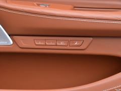 Обновленный спортивный костюм 750Li xDrive V8 M 2019 года 2019 facelifted 750Li xDrive V8 M sports suit Фото 430 из 540