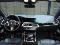 Коллекция xDrive M50i Faye 2020 года 2020 xDrive M50i Faye Collection Edition Фото 1 из 70