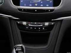 2021 2.0T полноприводная роскошь 2021 2.0T two-wheel drive luxury Фото 82 из 372