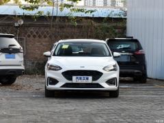 2021 Хэтчбек EcoBoost 180 Automatic NeochaEDGE 2021 Hatchback EcoBoost 180 Automatic NeochaEDGE Фото 27 из 298