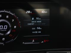 2021 1,5-литровый вариатор LUX Premium Edition 2021 1.5L CVT LUX Premium Edition Фото 210 из 544