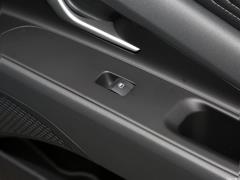 2021 1,5 л вариатор GLX Elite Edition 2021 1.5L CVT GLX Elite Edition Фото 452 из 544