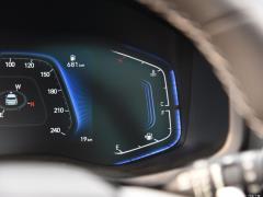 Полноприводная ТОП флагманской версии 240TGDi DCT 2021 года 2021 240TGDi DCT two-wheel drive TOP flagship version Фото 16 из 274