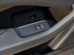 EV400 SE 2018 г. 2018 EV400 SE Фото 239 из 389