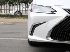 2020 300h Premium Edition 2020 300h Premium Edition Фото 88 из 175