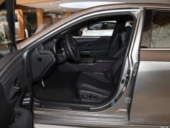 2020 260 F СПОРТ 2020 260 F SPORT Фото 95 из 204