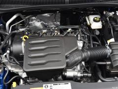 2019 Plus 1.5L Автоматическая цветная технология Edition 2019 Plus 1.5L Automatic Colorful Technology Edition Фото 12 из 70