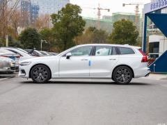 Фото Volvo V60 